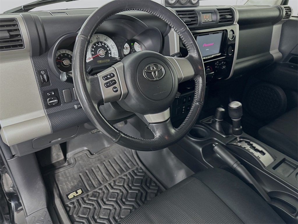 Used 2008 Toyota FJ Cruiser Base with VIN JTEBU11F78K055644 for sale in Onalaska, WI