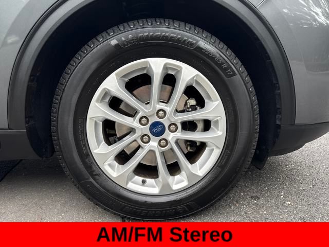 2022 Ford Escape SE photo 3