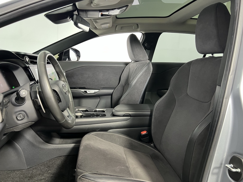 2023 Lexus RZ 450e Luxury photo 19