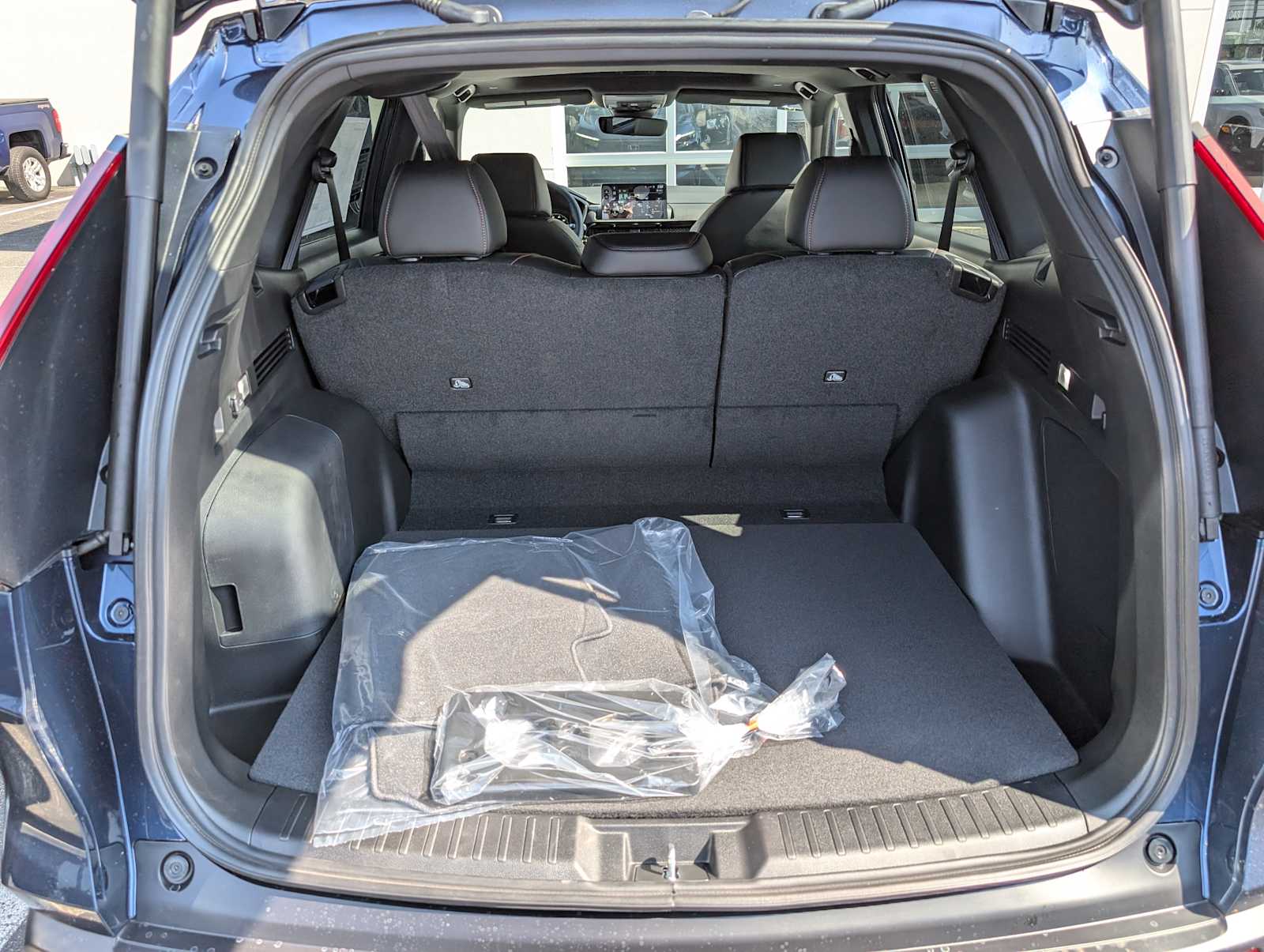 2026 Honda CR-V Hybrid Sport Touring photo 7