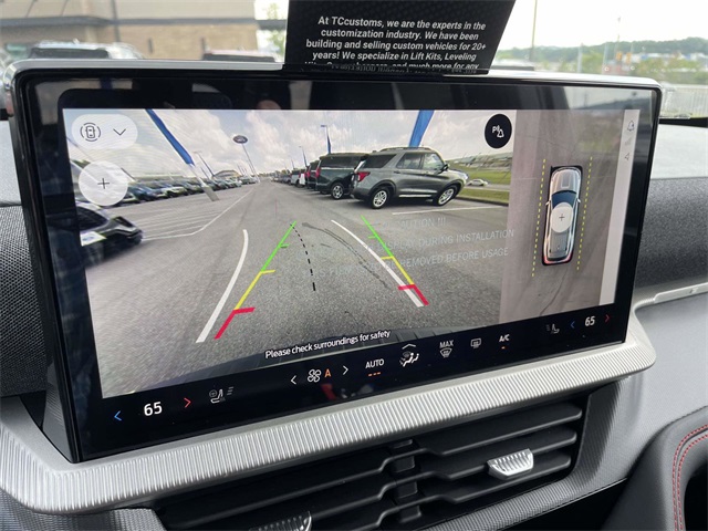 2025 Ford Explorer ST-Line photo 15