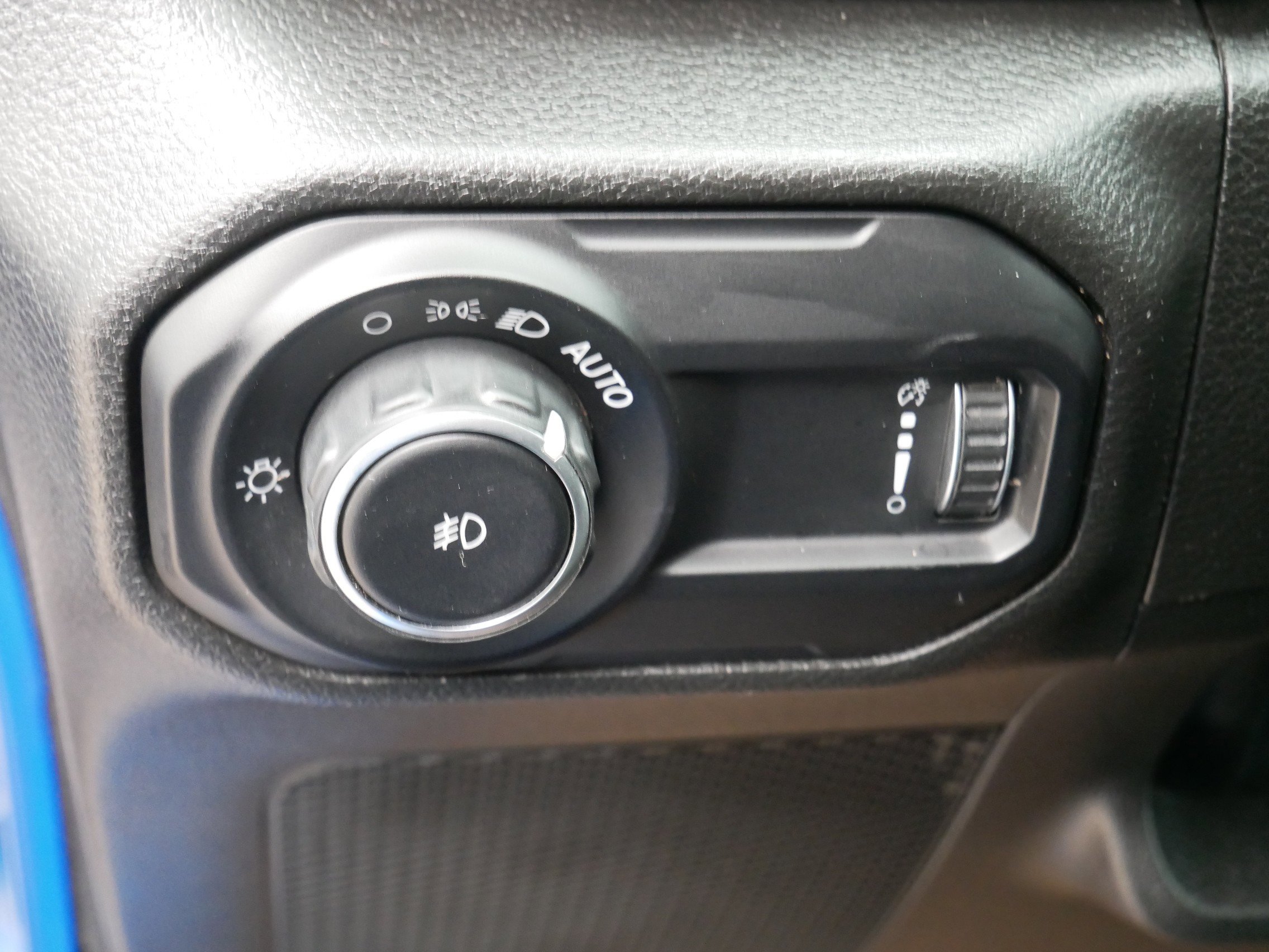2023 Jeep Wrangler Willys photo 17
