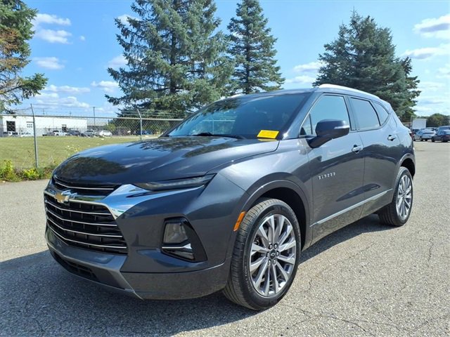 2022 Chevrolet Blazer Premier photo 2