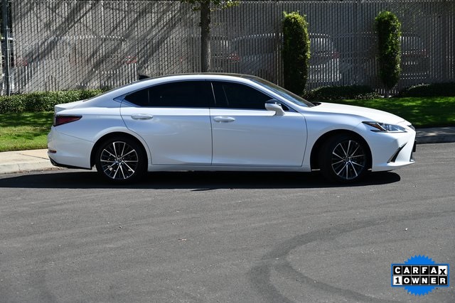 2025 Lexus ES 350 photo 3