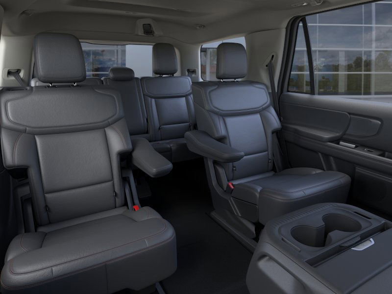 2025 Ford Expedition photo 9