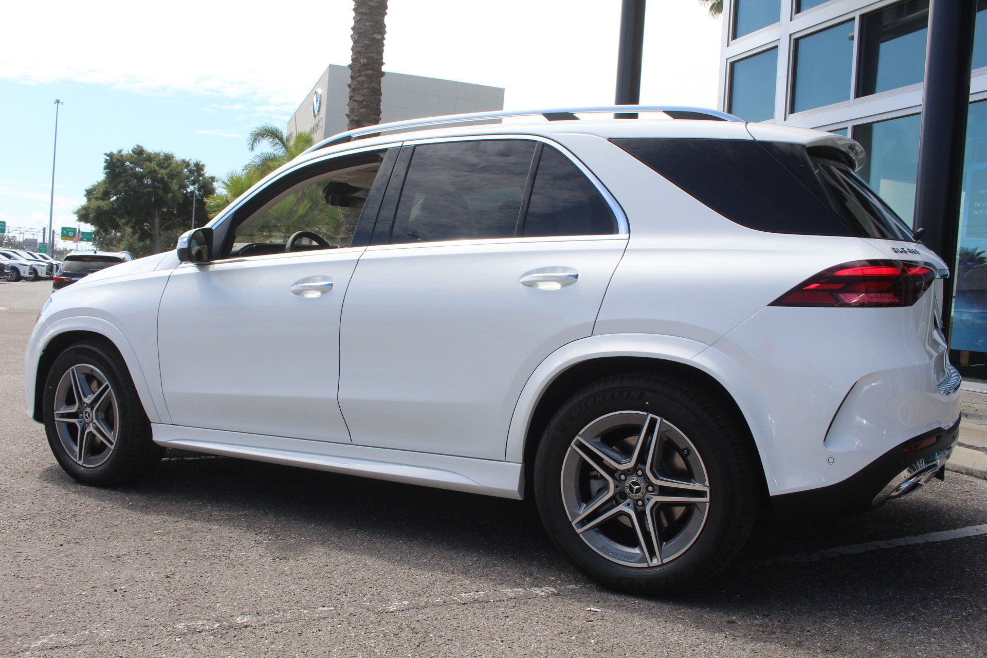 2026 Mercedes Benz GLE 450 4MATIC photo 4