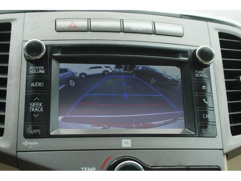 2013 Toyota Venza LE photo 18