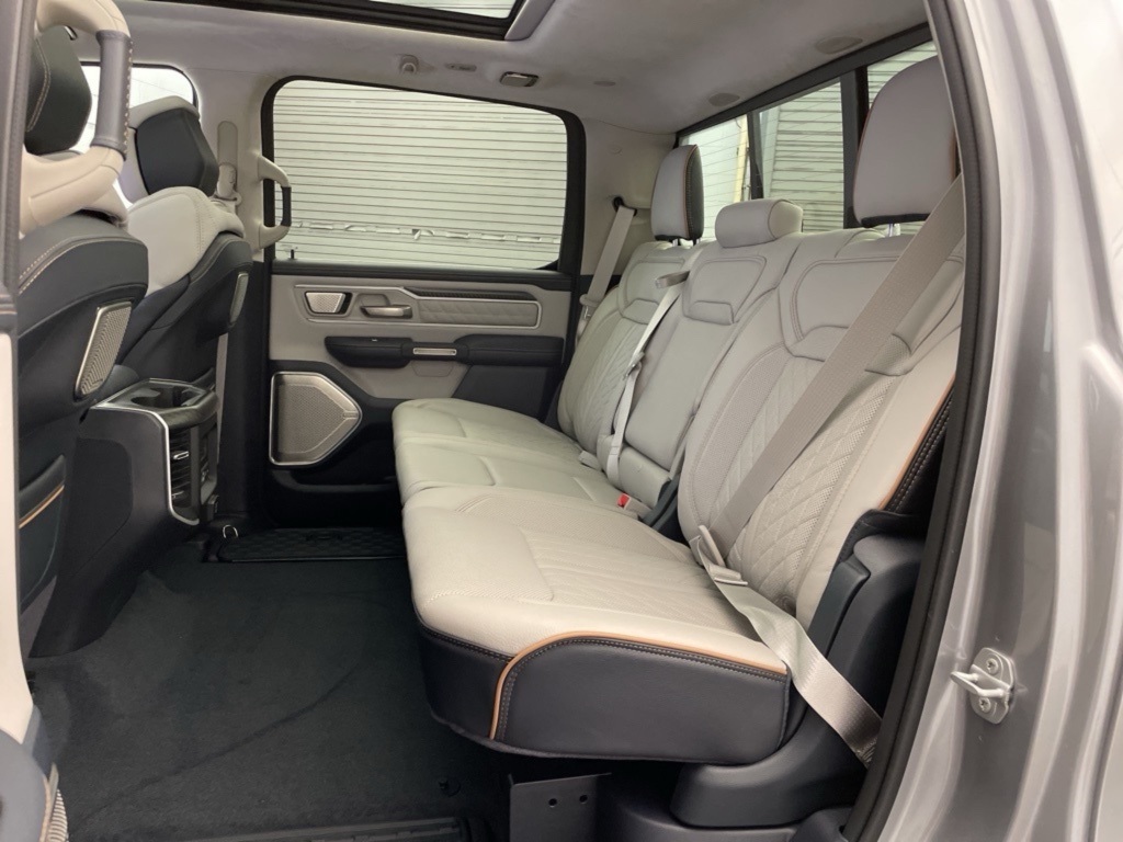 2025 Ram 1500 photo 21