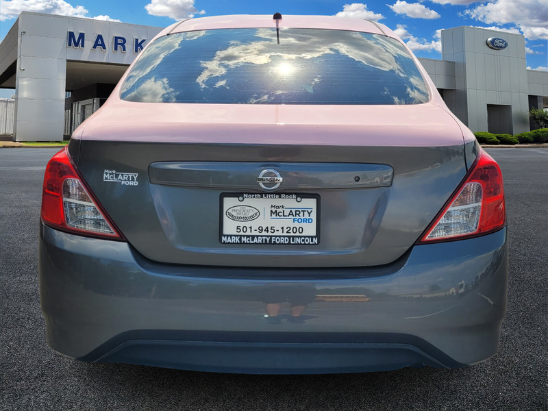 2018 Nissan Versa 1.6 S photo 4