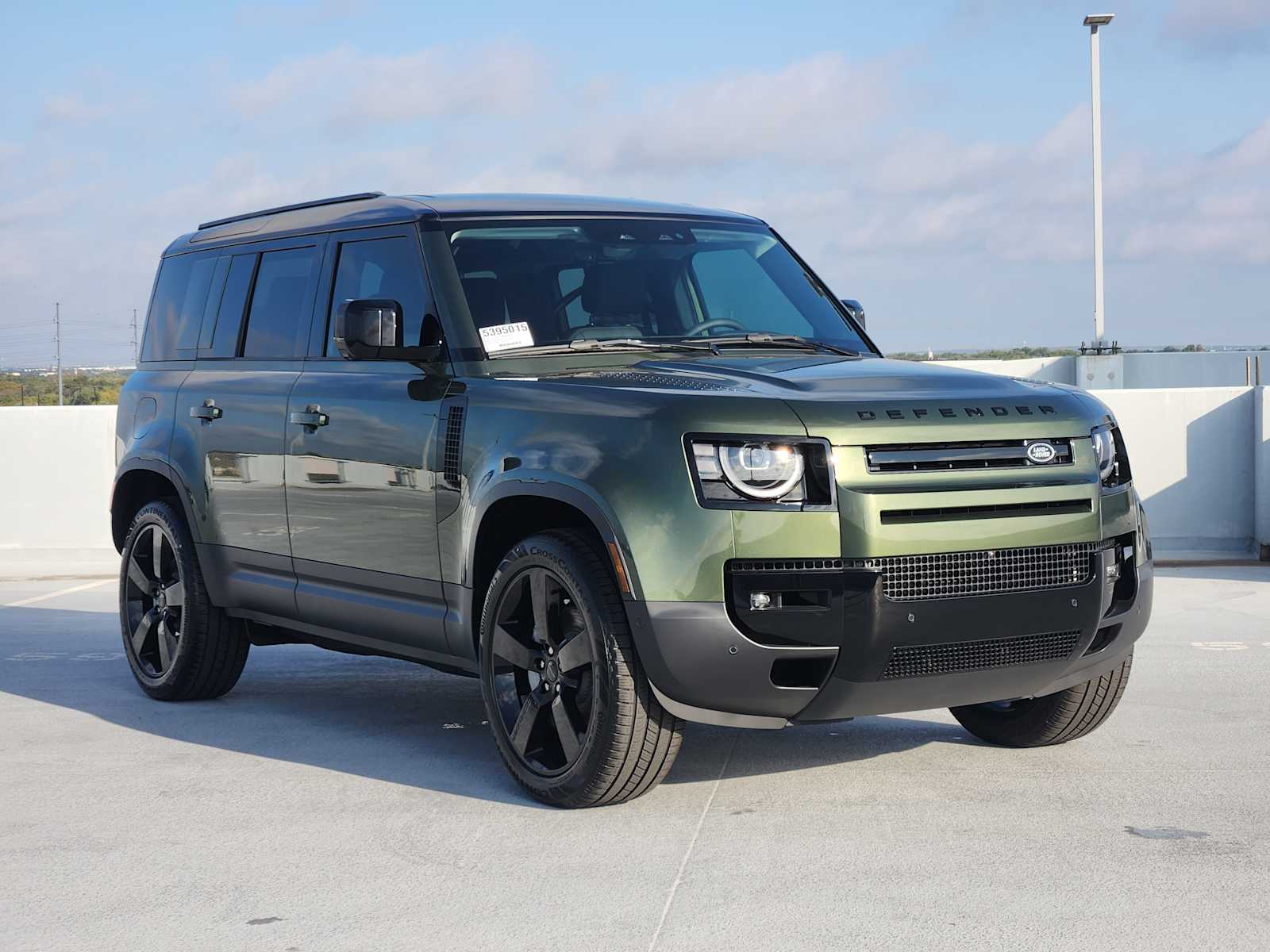 2026 Land Rover Defender S photo 3