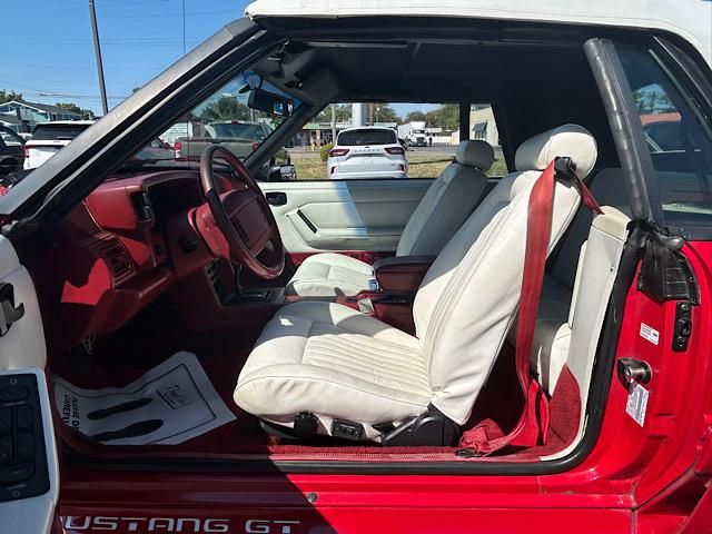 1992 Ford Mustang GT photo 19