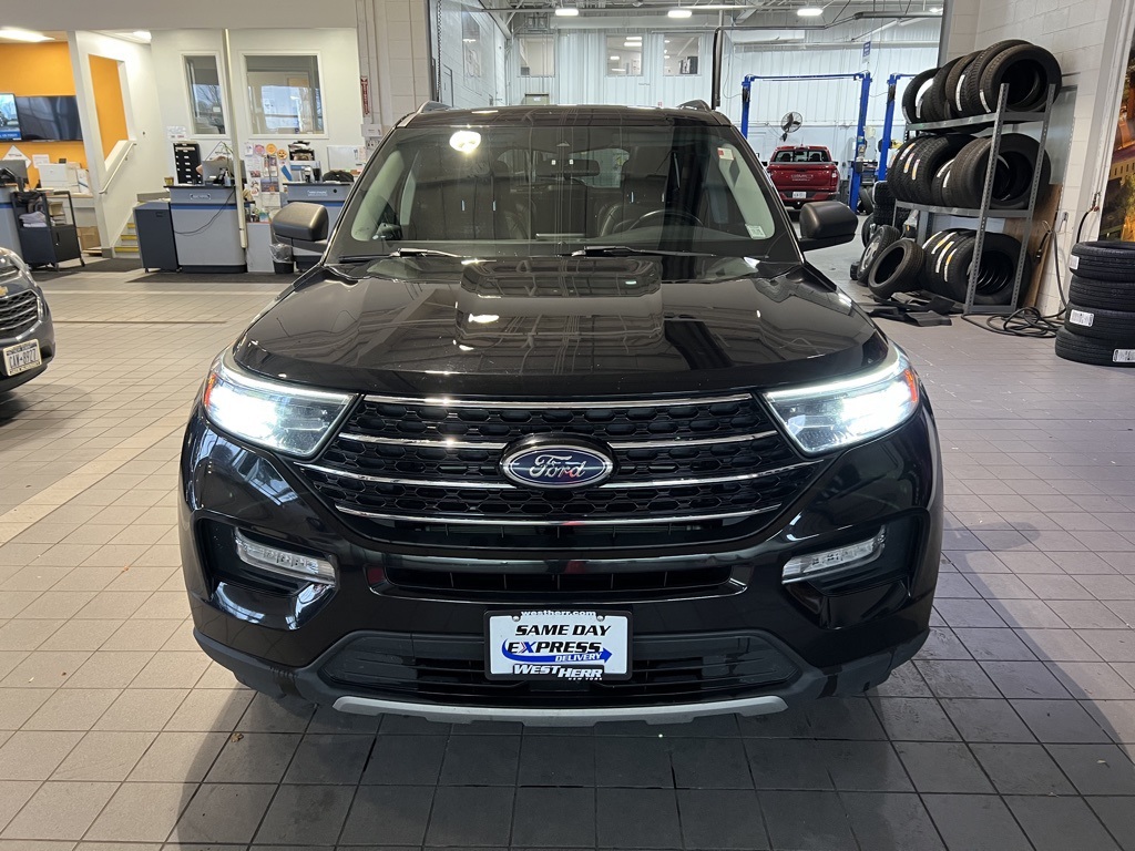 2021 Ford Explorer XLT photo 2
