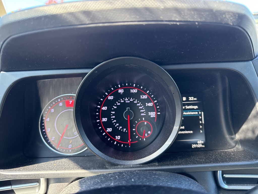 2023 Hyundai Elantra SEL photo 9