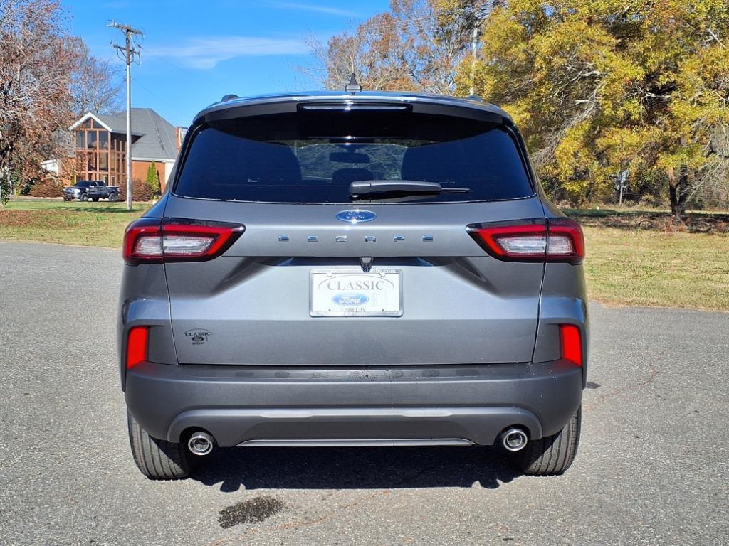 2025 Ford Escape ST-Line photo 3