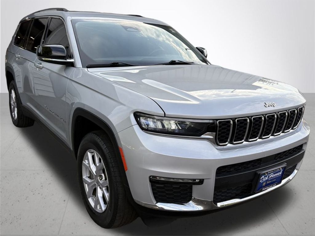 2022 Jeep Grand Cherokee Limited photo 5