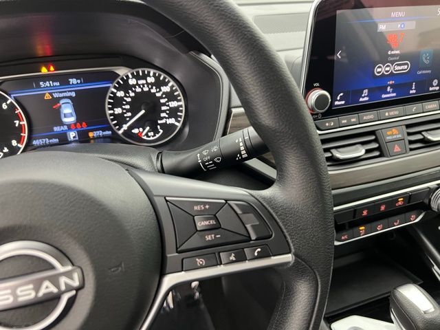 2024 Nissan Altima 2.5 SV photo 10