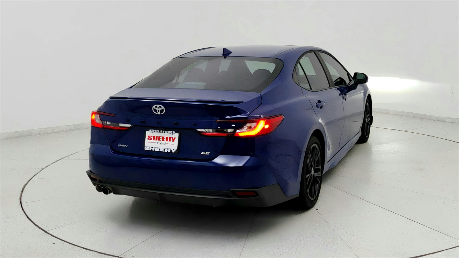 2025 Toyota Camry SE photo 6