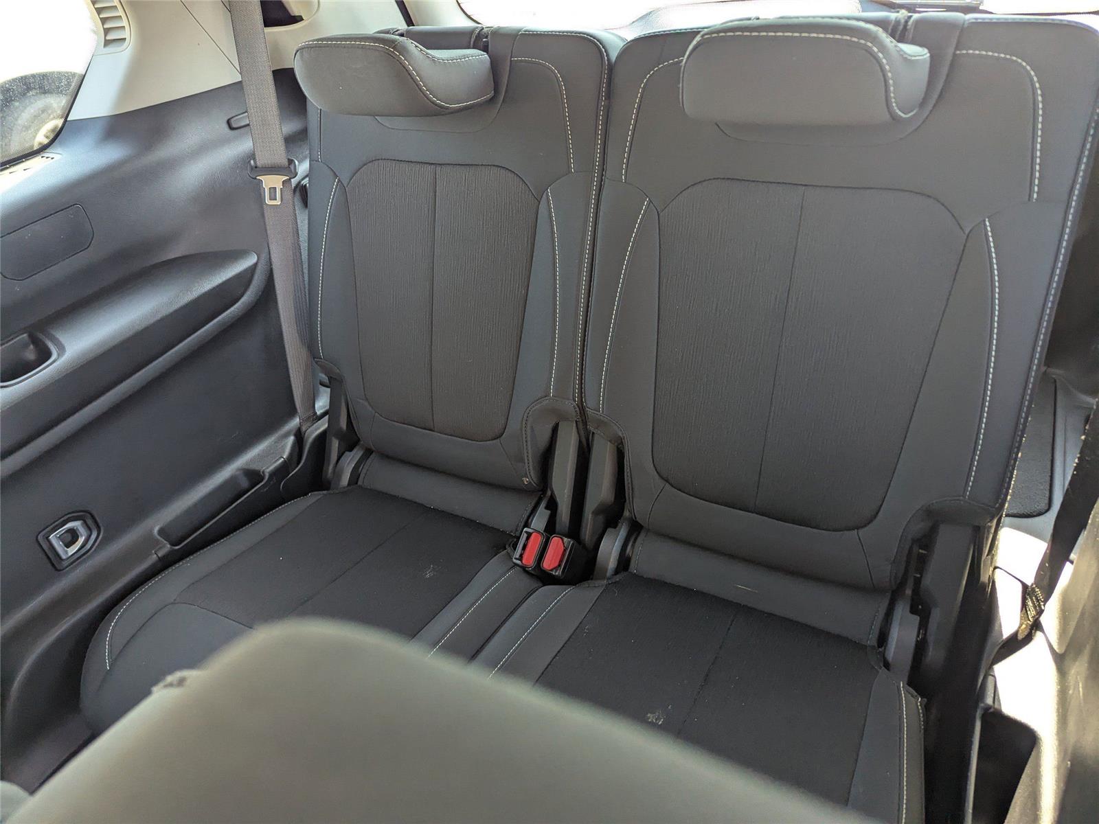 2023 Jeep Grand Cherokee Laredo photo 15