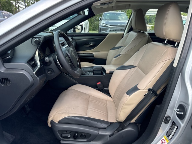 2019 Lexus ES 350 Luxury photo 12