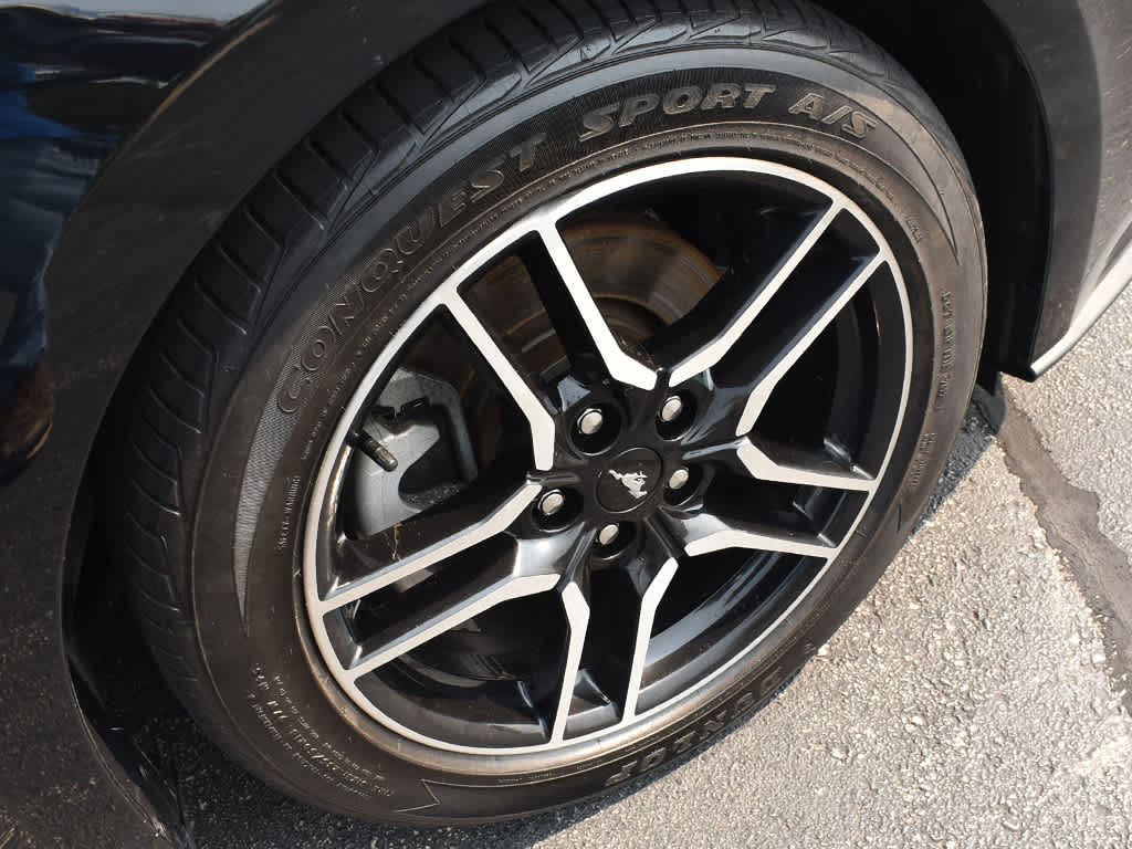 2020 Ford Mustang EcoBoost Premium photo 7