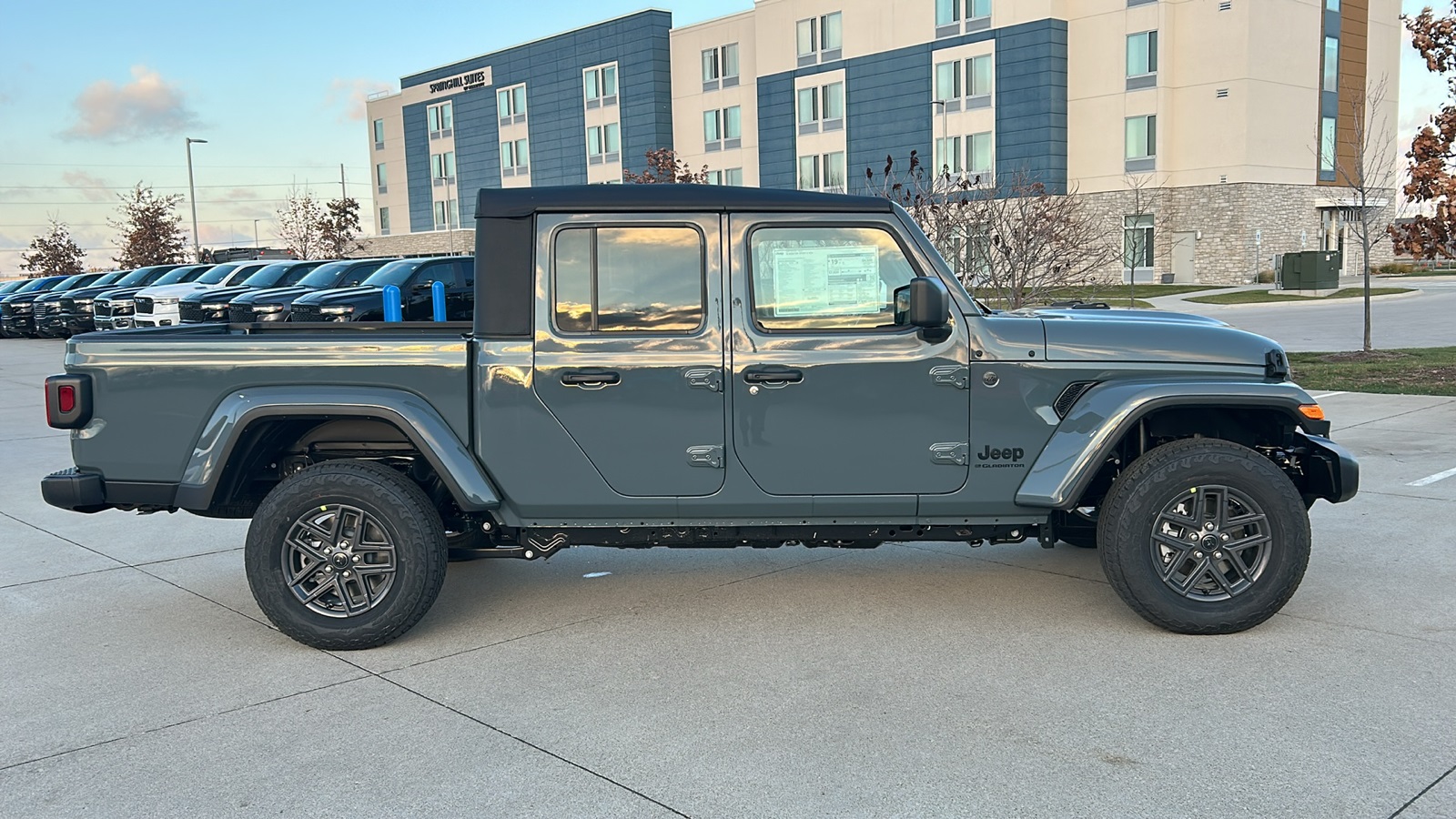 2026 Jeep Gladiator Sport S photo 2