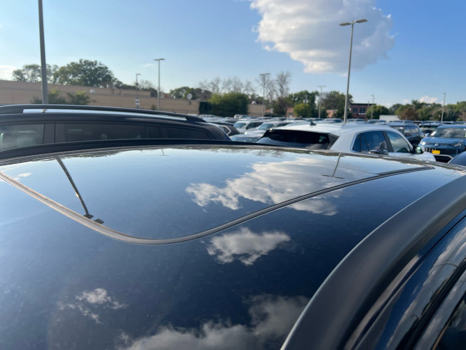 2021 Audi e-tron Premium photo 7