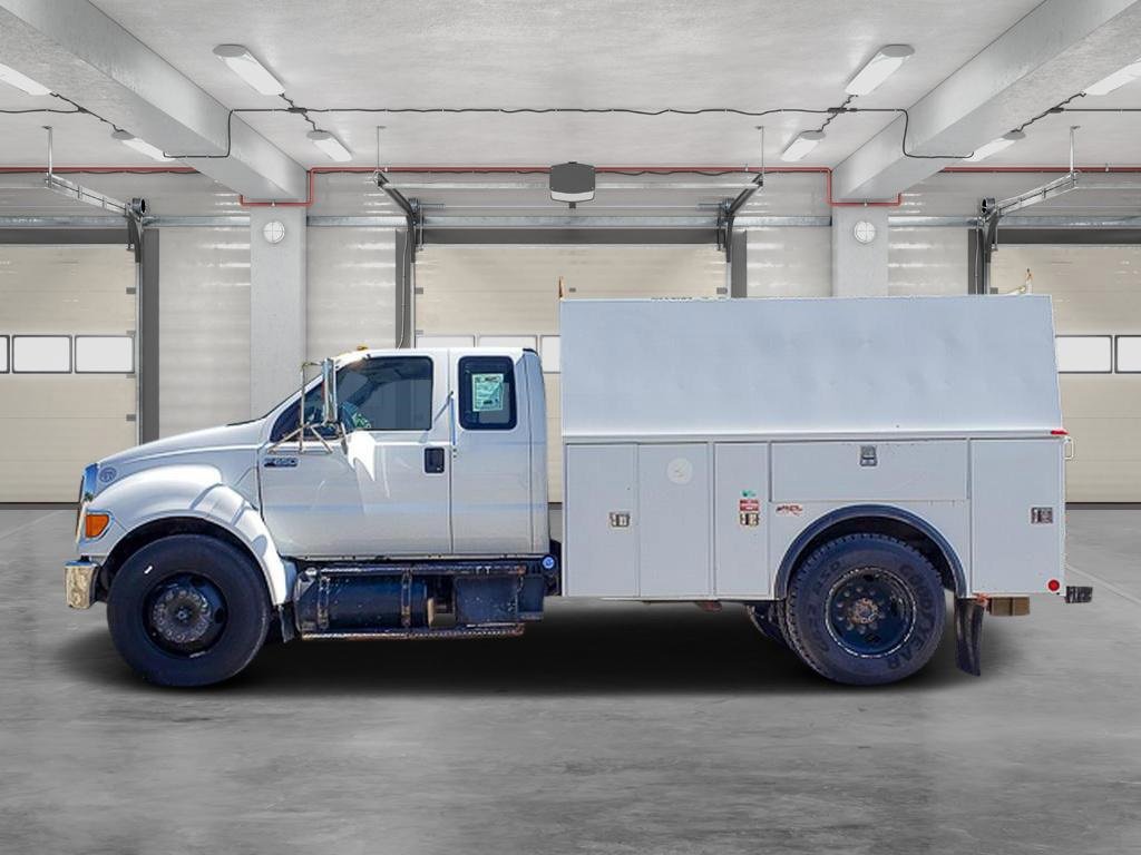 2013 Ford F-650 SuperCab XL photo 4