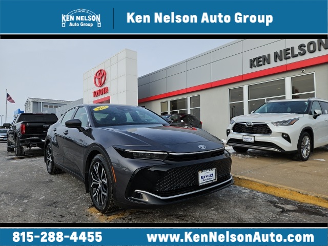 2023 Toyota Crown Limited's photo