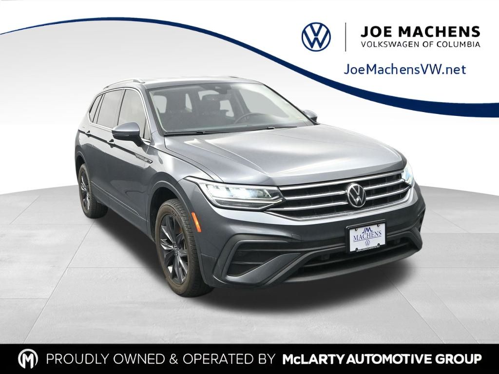 2022 Volkswagen Tiguan SE's photo