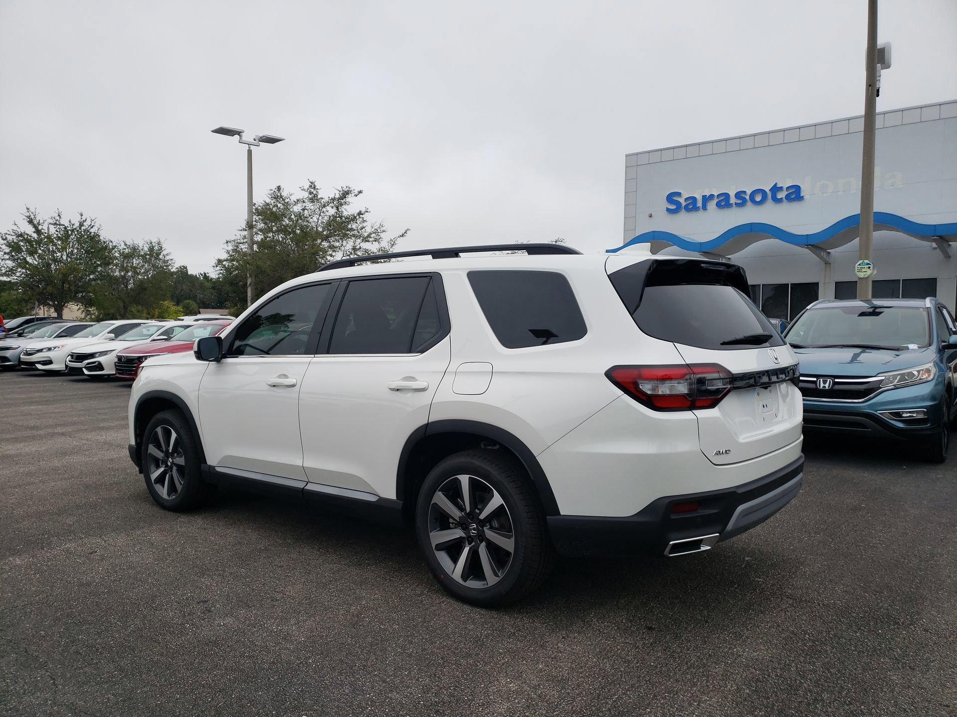 2025 Honda Pilot Touring photo 6