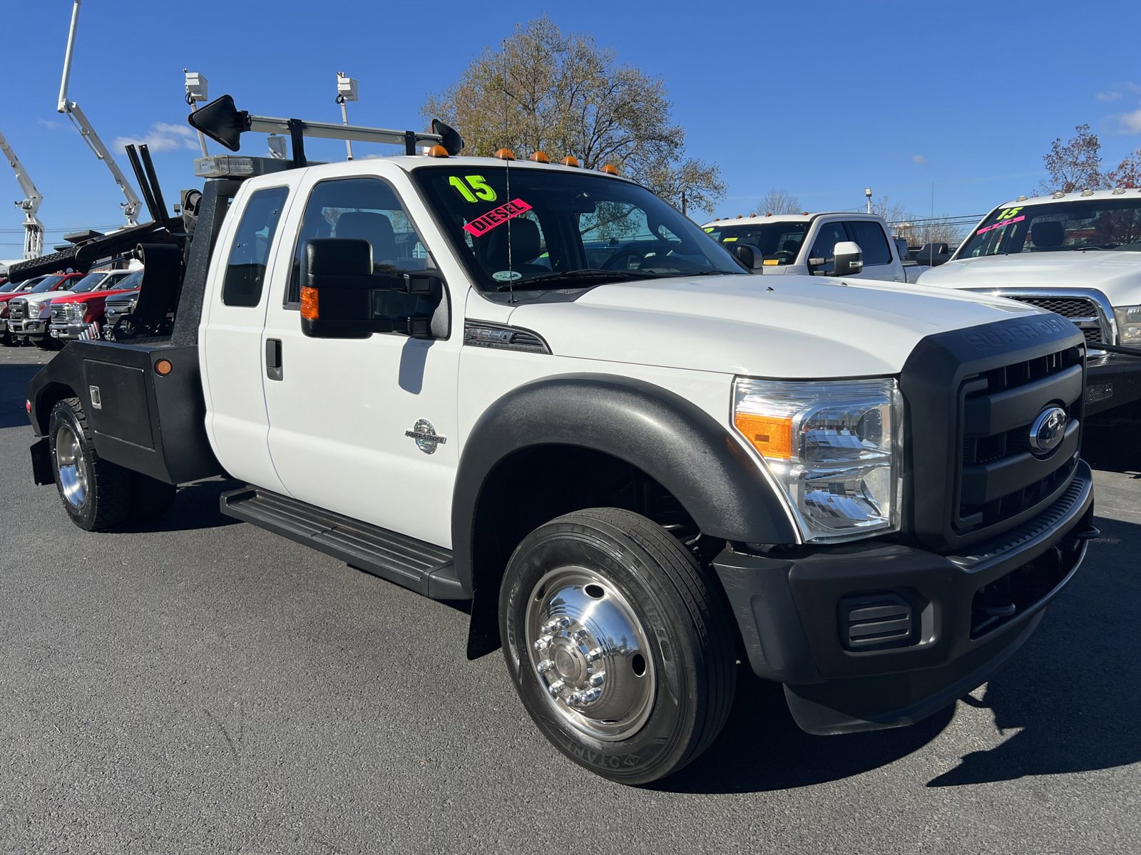 2015 Ford F-550 photo 2