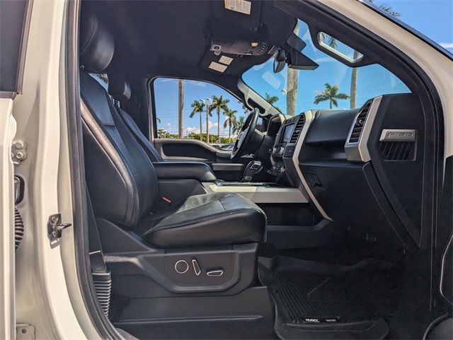 2015 Ford F-150 Lariat photo 16