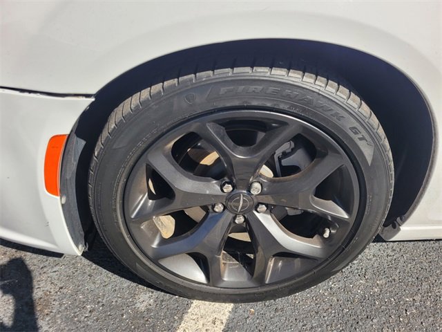 2023 Chrysler 300 S photo 3