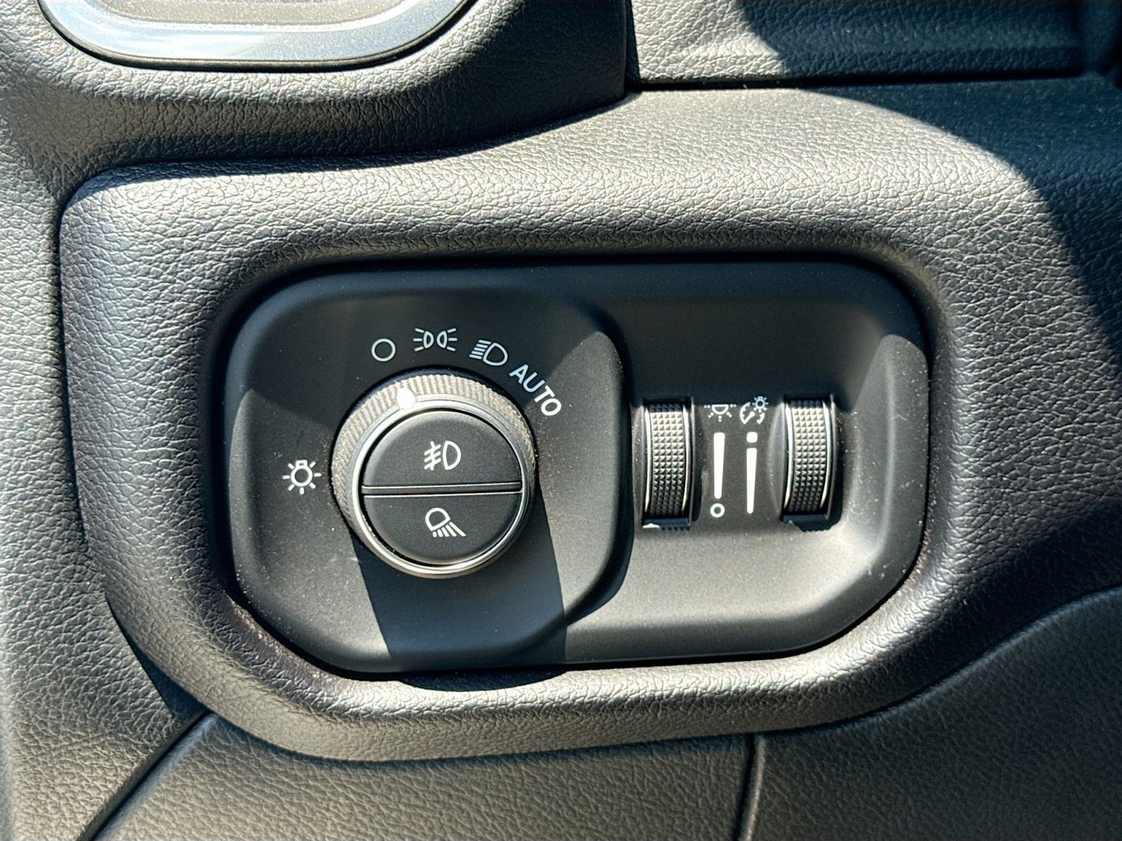 2021 Ram 2500 Laramie photo 10