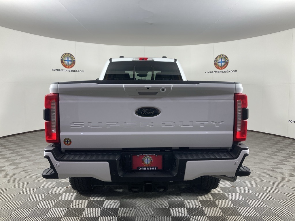2025 Ford F-350 photo 5