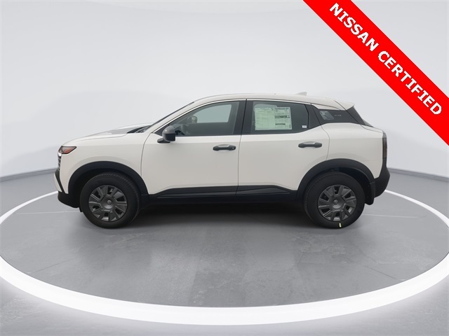 2025 Nissan Kicks S photo 2