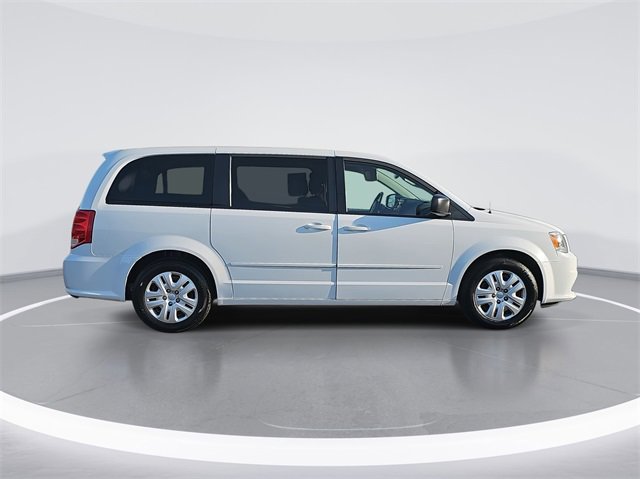 2016 Dodge Grand Caravan SE photo 2