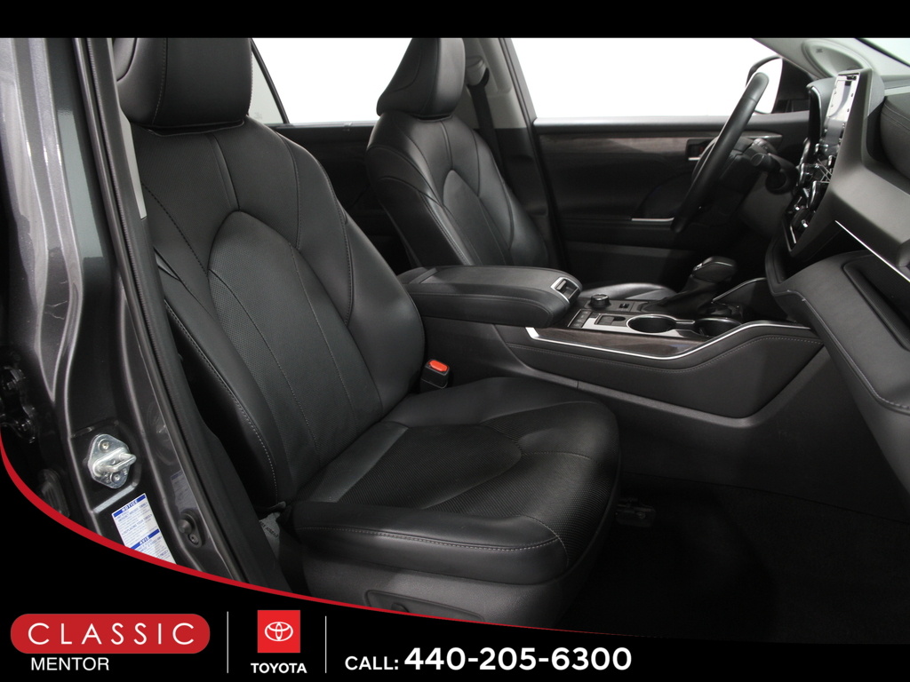 2021 Toyota Highlander Limited photo 15