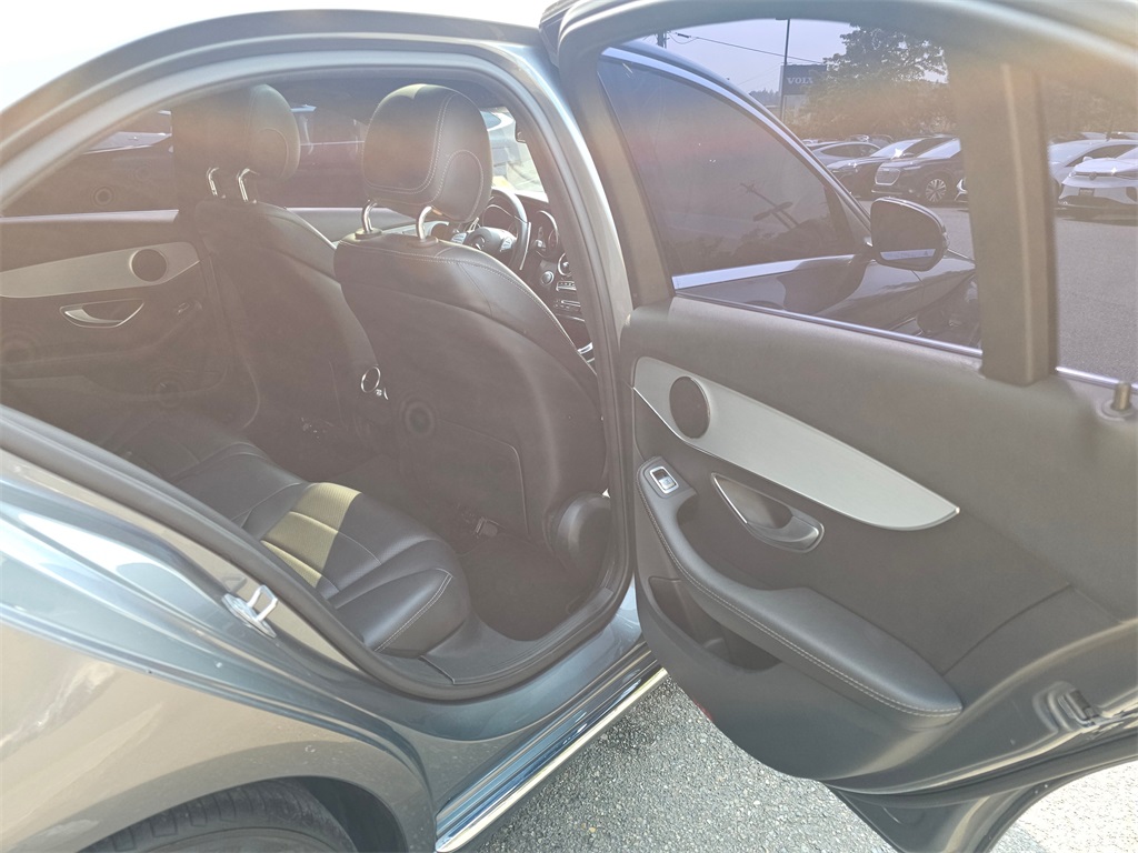2018 Mercedes Benz C 300 photo 14