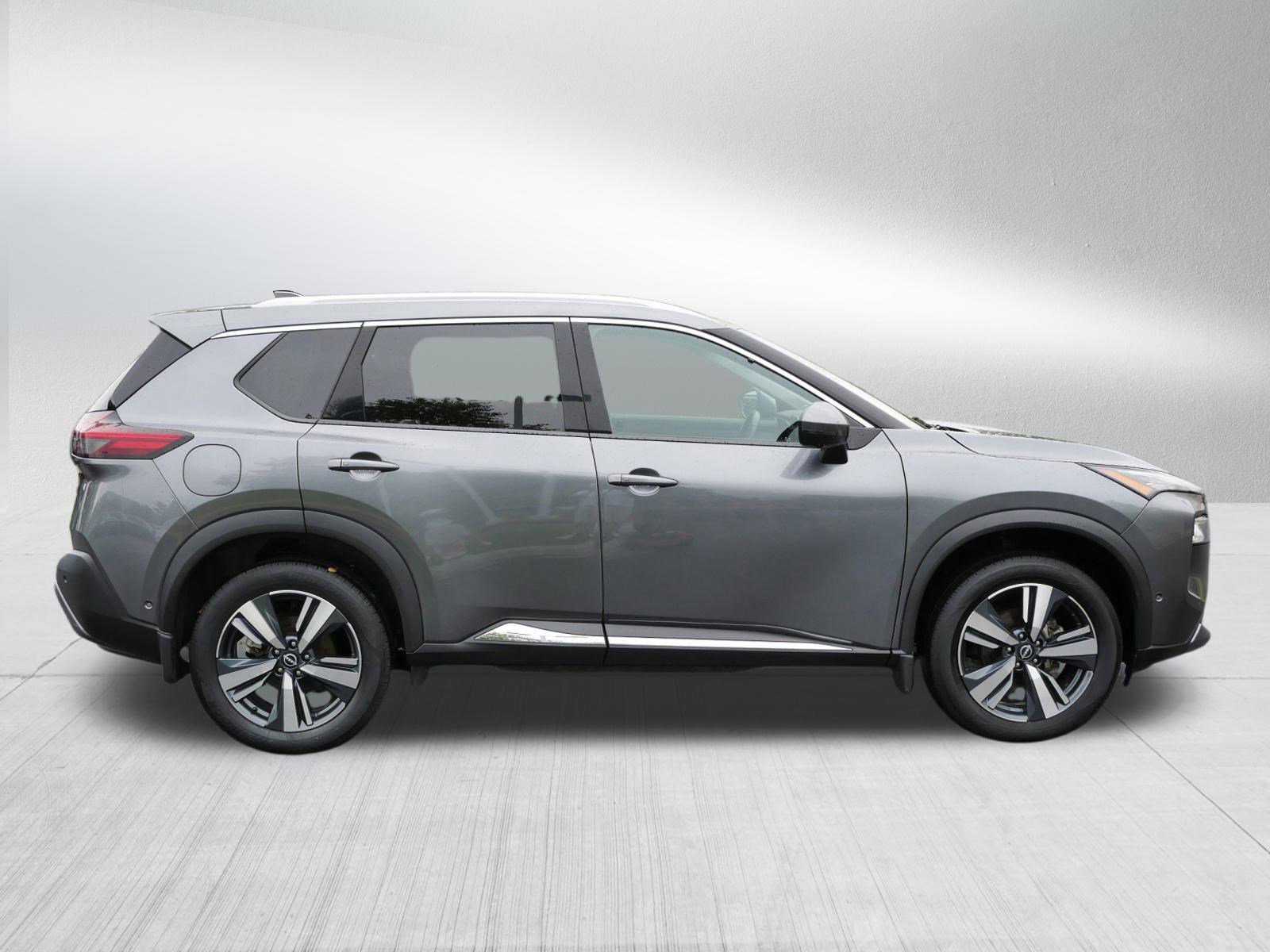 2023 Nissan Rogue SL photo 8