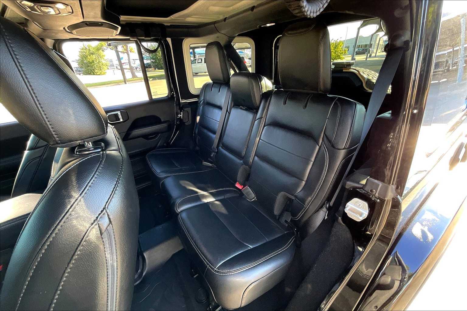 2020 Jeep Wrangler Unlimited North Edition photo 18