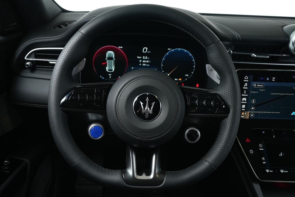 2025 Maserati Grecale photo 21