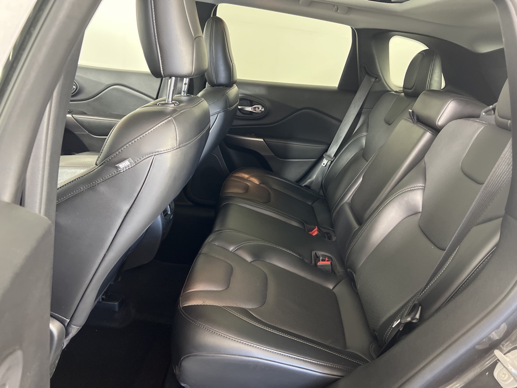 2021 Jeep Cherokee Limited photo 27