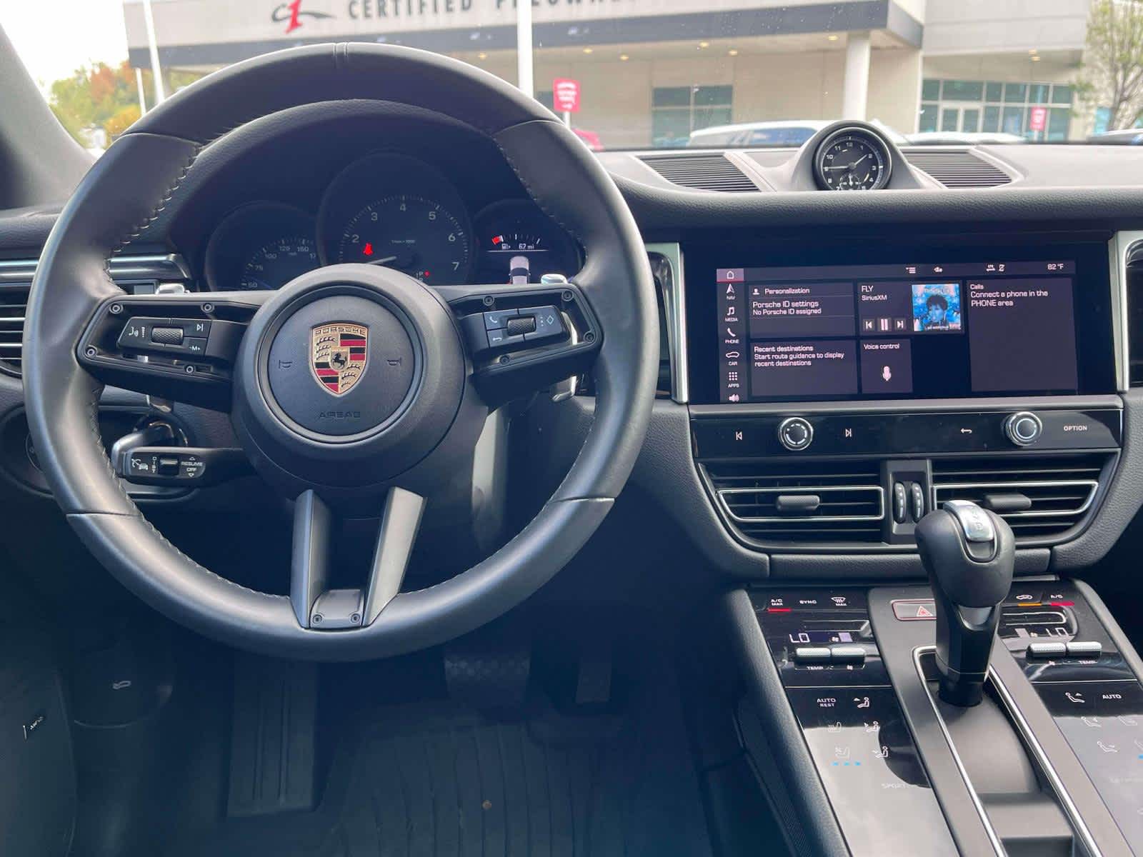2024 Porsche Macan Base photo 19
