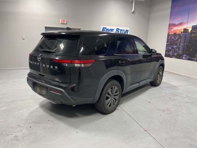 2023 Nissan Pathfinder S photo 3
