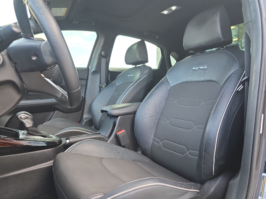 2021 Kia Forte GT-Line photo 13
