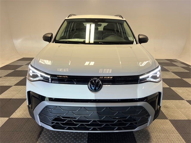 2025 Volkswagen Taos S photo 2