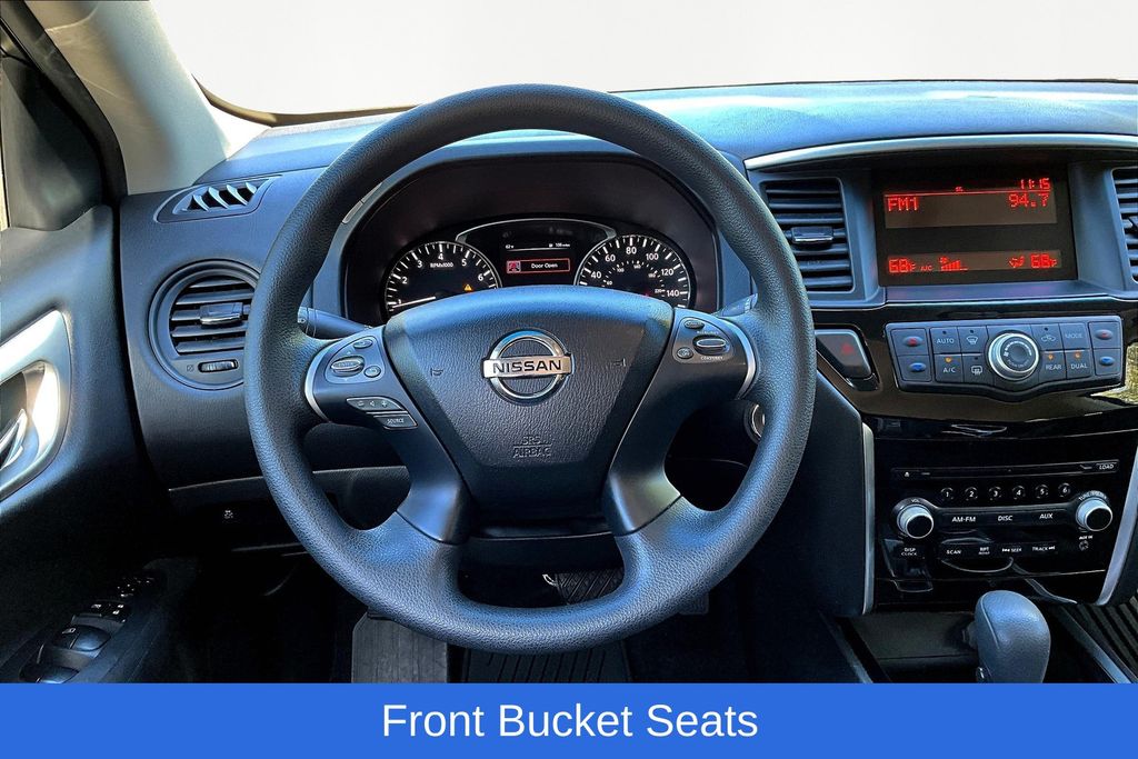 2015 Nissan Pathfinder S photo 10