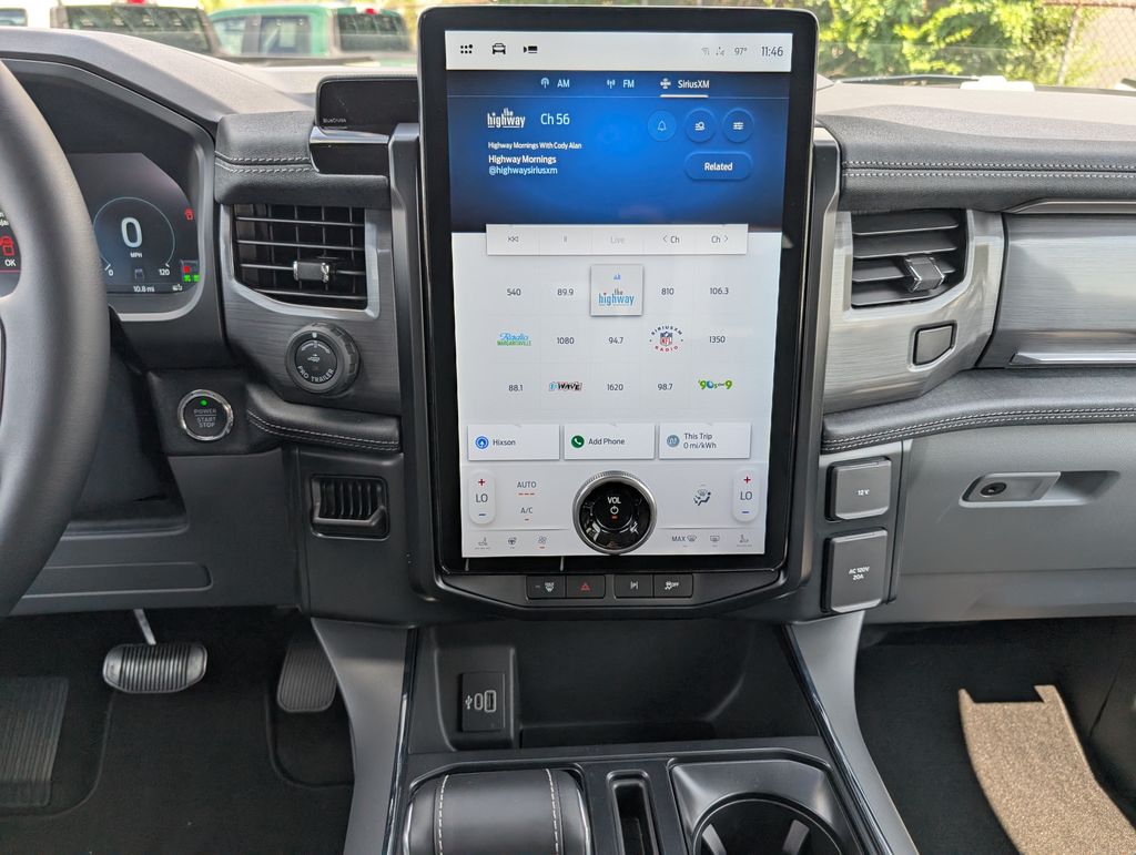 2025 Ford F-150 Lightning photo 11