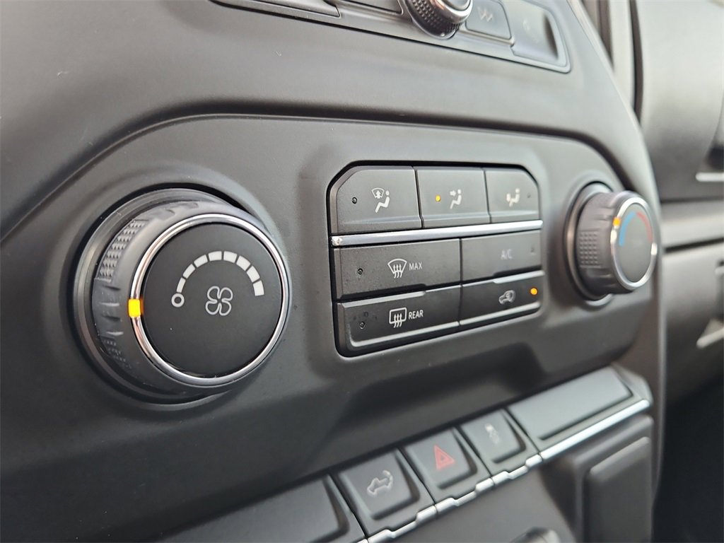 2023 Chevrolet Silverado 2500HD Custom photo 23